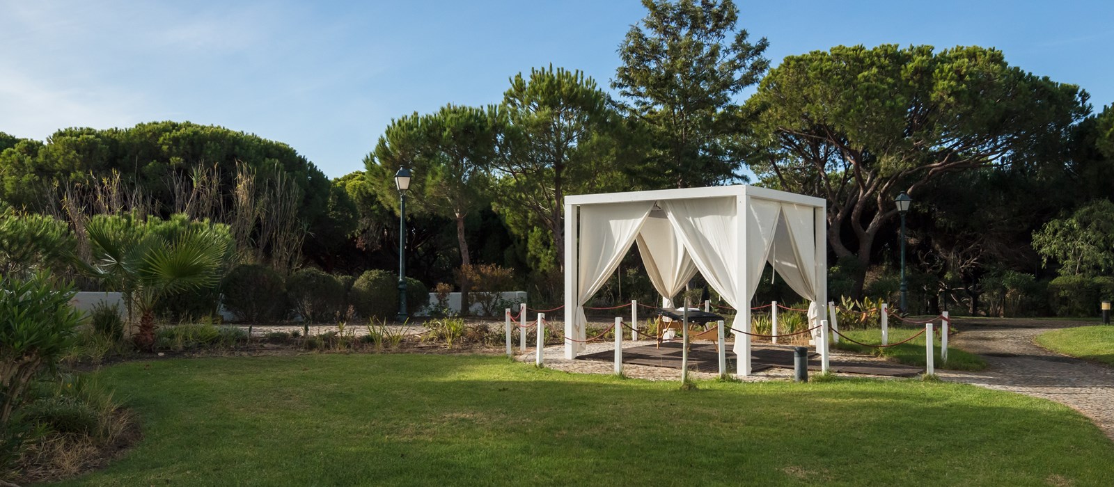 Hotel Services and Facilities Formosa Park Apartment Hotel